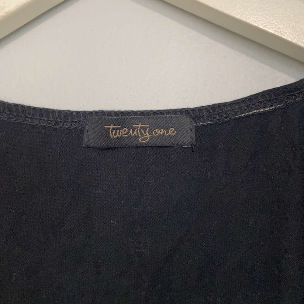 Blouse - Picture 2 of 3